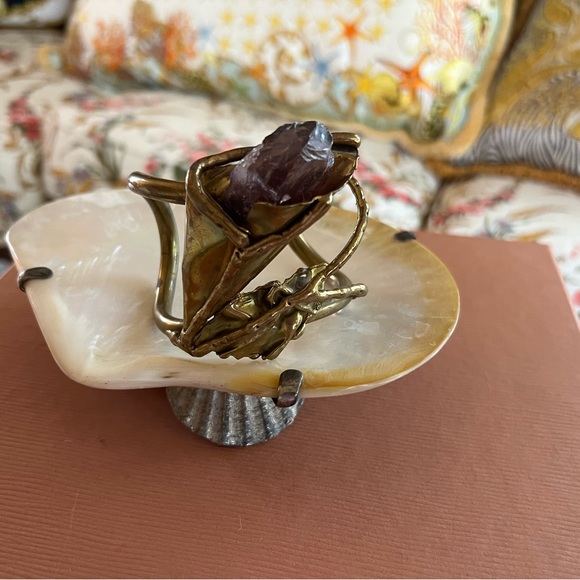 Amethyst 🌸 Purple Floral Design Metal Cuff Bracelet - Picture 2 of 8